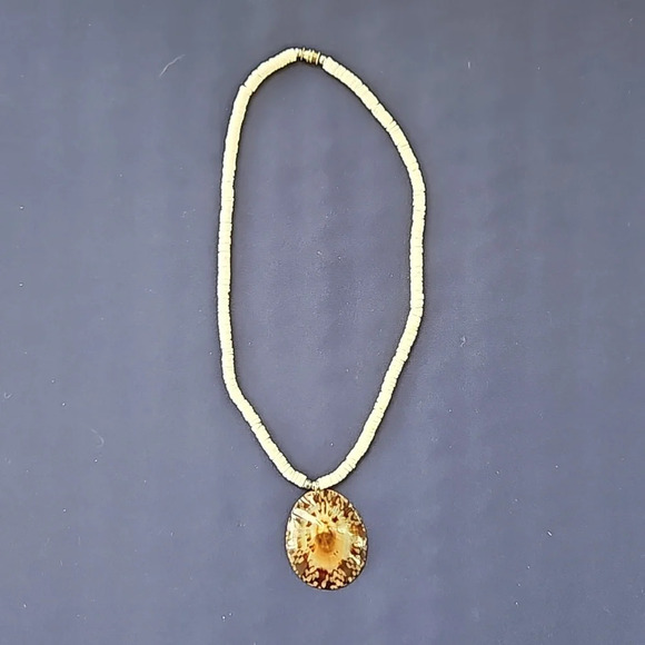 Handmade Shell Necklace - Picture 4 of 7